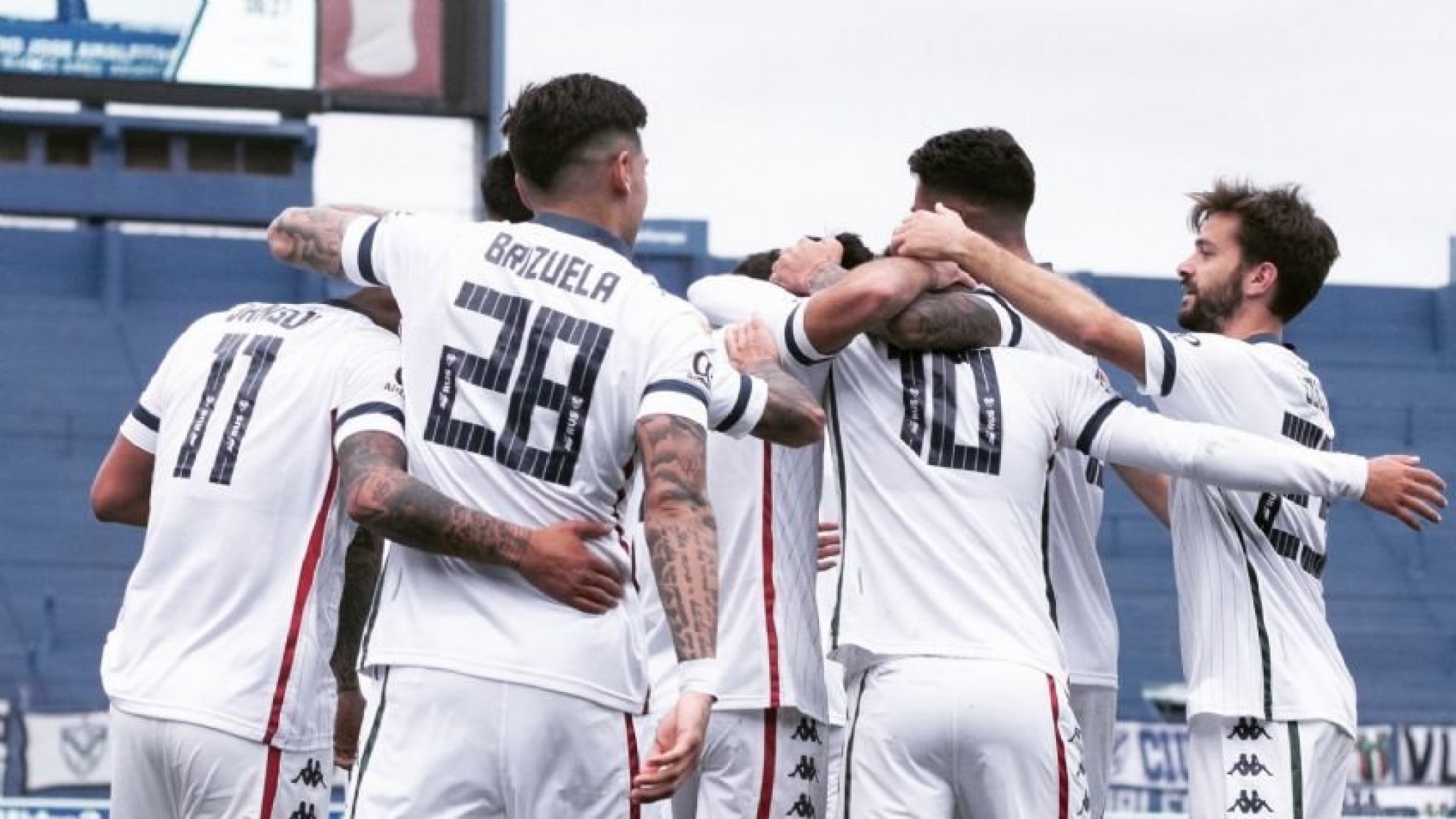Vélez recuperó la memoria y apabulló a Lanús
